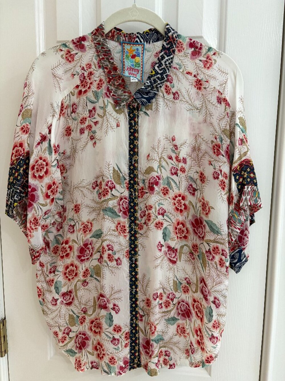 Johnny Was's Shiro Button Down Shirt - Medium